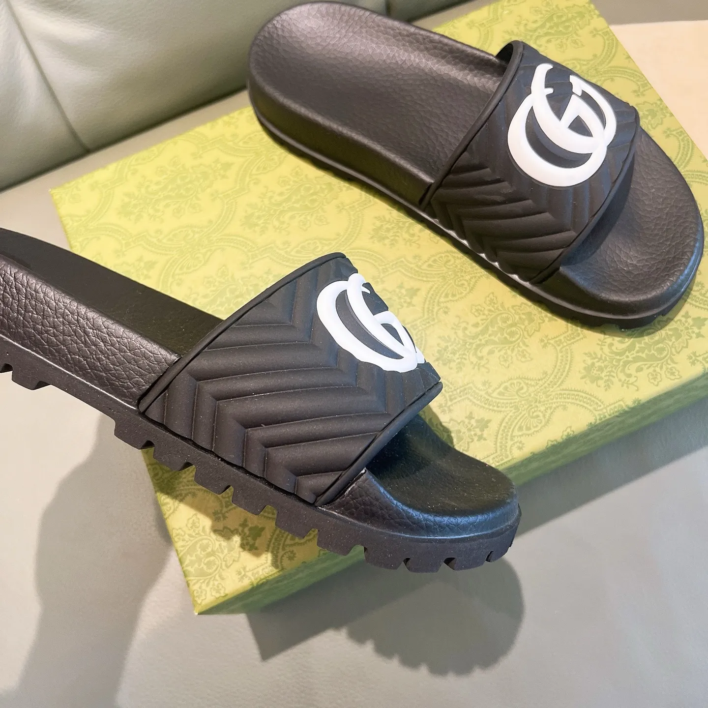 Men's Men's Shoes 130🐮🐮Gucci Gucci Slippers Gucci 2024 latest beach sandals slippers Original molding double G LOGO Original molding consistent Outsole: Men's Men's Shoes u double-layer outsole Size: 35-46